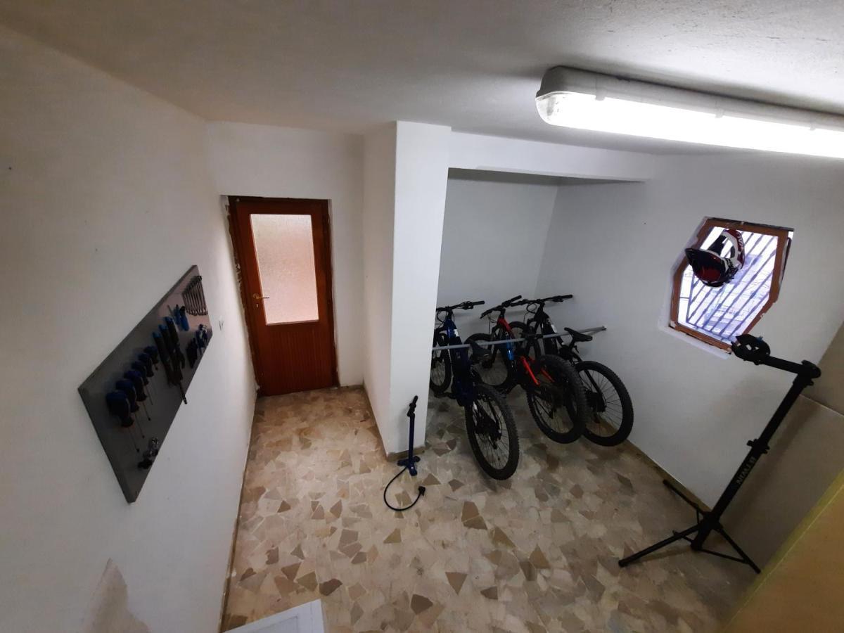 Casa Matilde - Appartamento Vista Mare - Con Posto Auto Finale Ligure Bagian luar foto