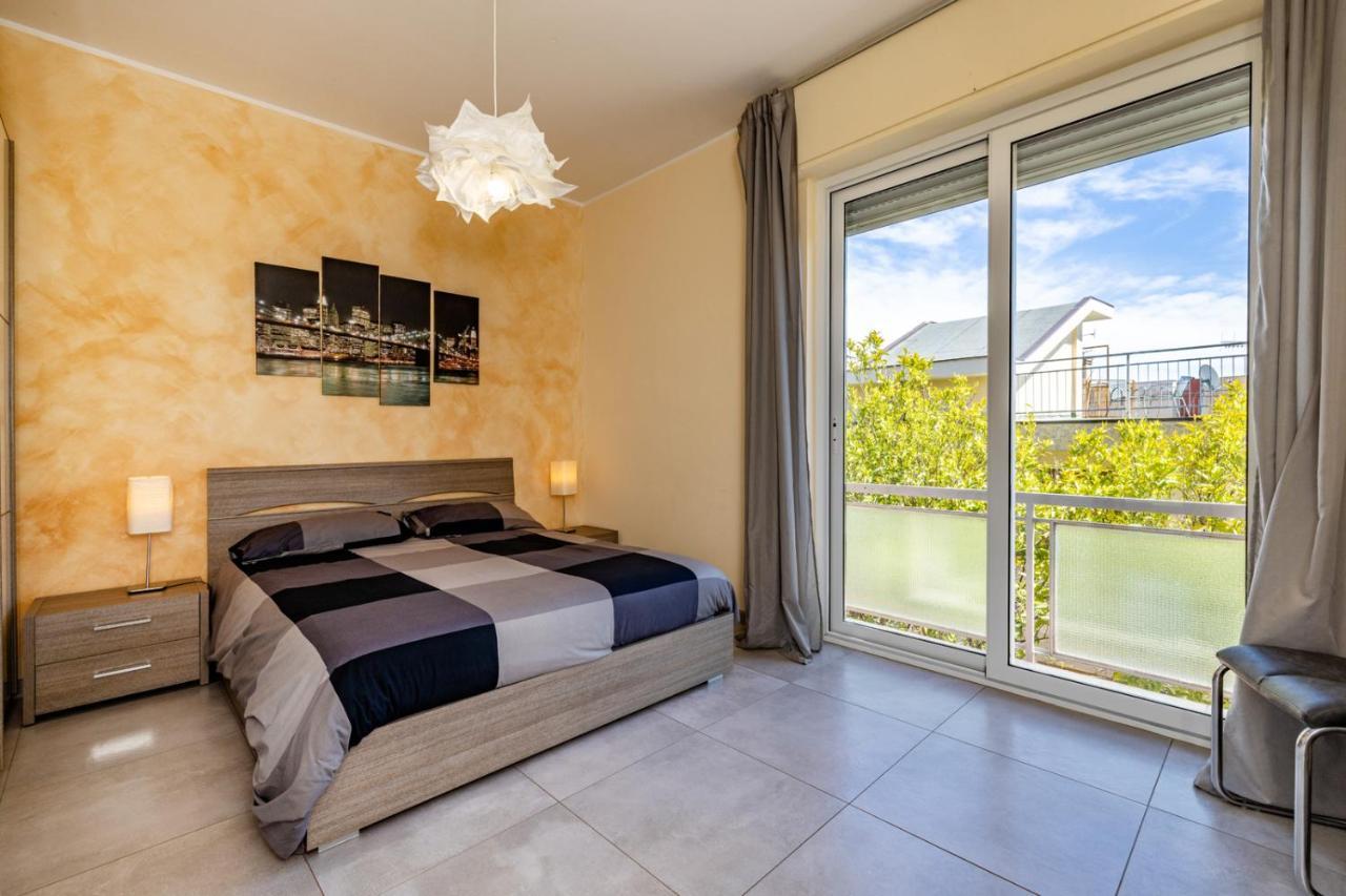 Casa Matilde - Appartamento Vista Mare - Con Posto Auto Finale Ligure Bagian luar foto